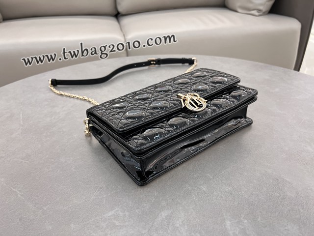 Dior专柜2024新款迪奥高仿原单黑色漆皮革藤格纹Miss肩背斜挎手提包 djfk1324